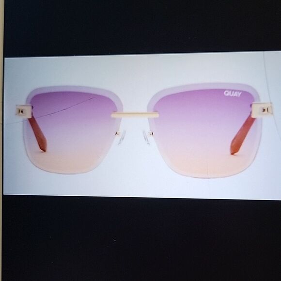New QUAY Australia Sunglasses PURPLE/ORANGE OMBRE LENSES - Picture 2 of 4